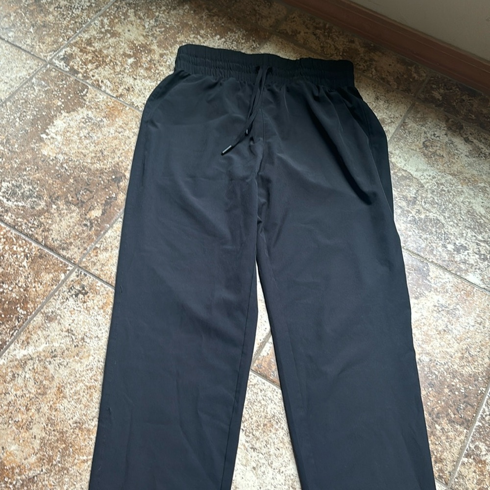 Cute pants!